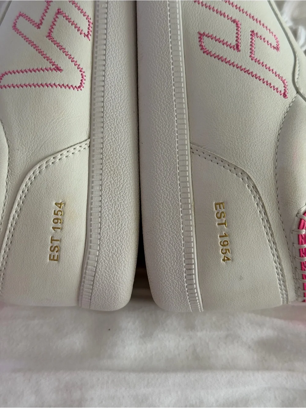 Vintage Havana Crisp White Pink Leather Sneakers Size 7.5